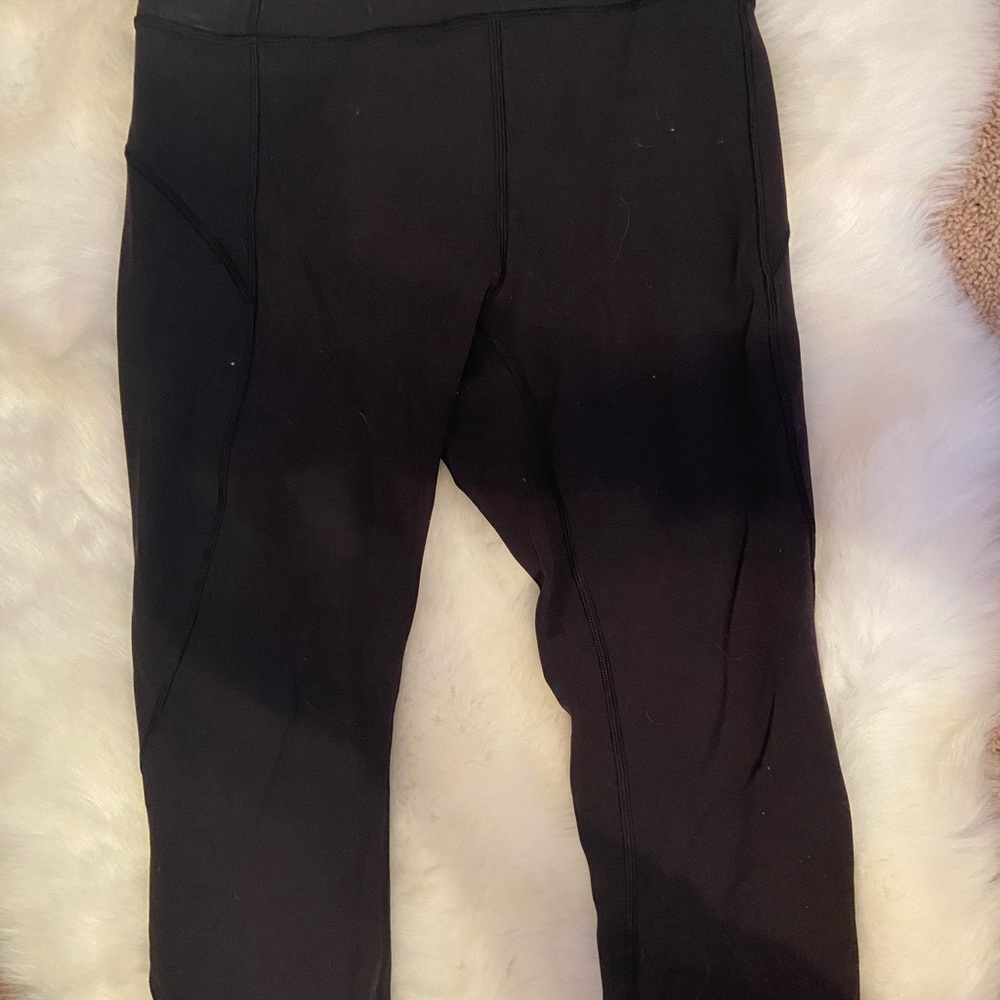 Lululemon Black Cropped Legging Align